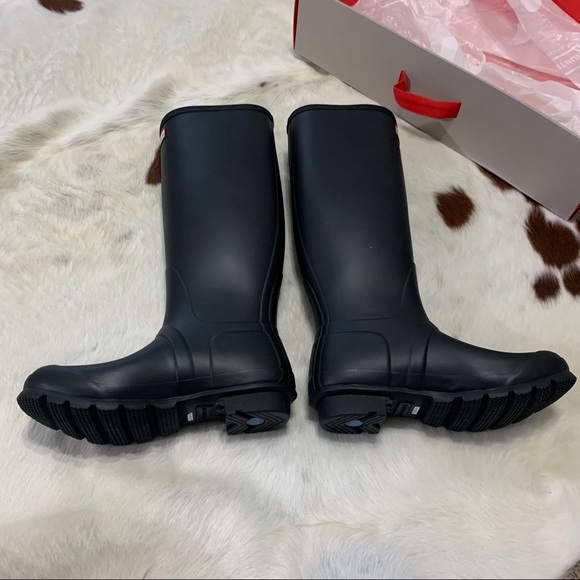 CLASSIC HUNTER BLACK BOOTS • Original Tall Black Boots - Picture 8 of 10